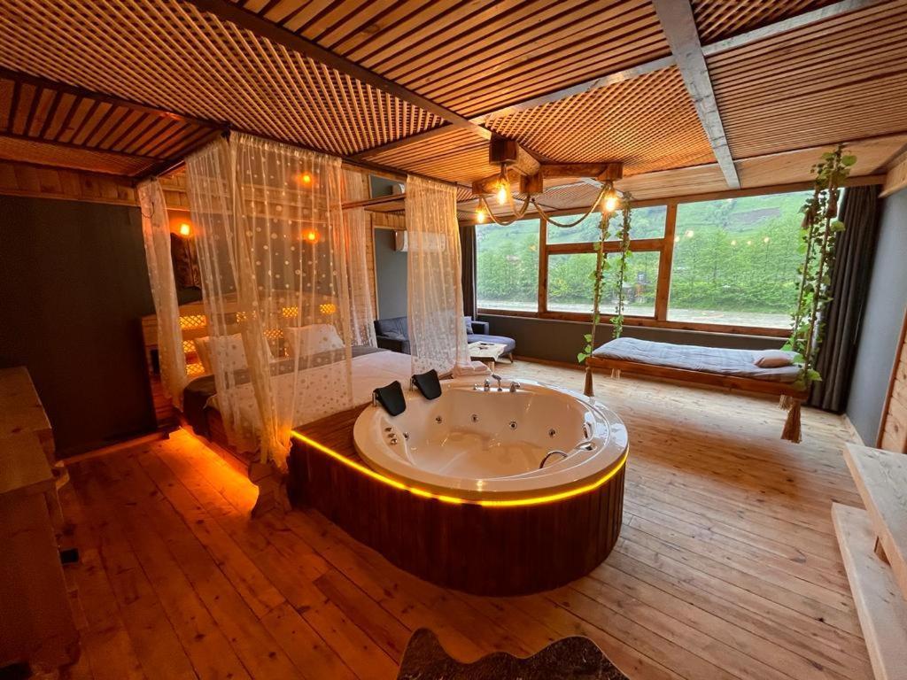 Wooden Palace V.I.P Suit Rize Exterior foto